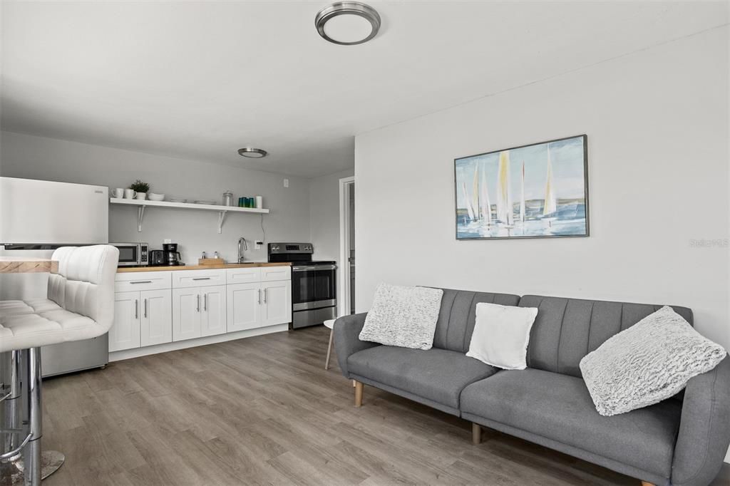 For Sale: $1,061,111 (5 beds, 0 baths, 2190 Square Feet)