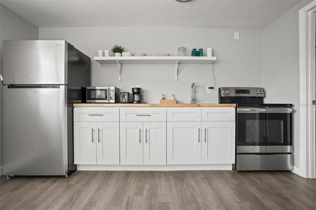 For Sale: $1,061,111 (5 beds, 0 baths, 2190 Square Feet)