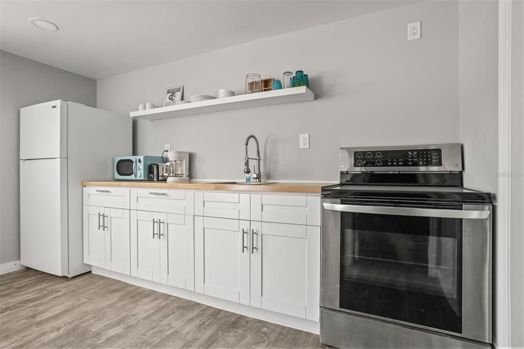 For Sale: $1,061,111 (5 beds, 0 baths, 2190 Square Feet)