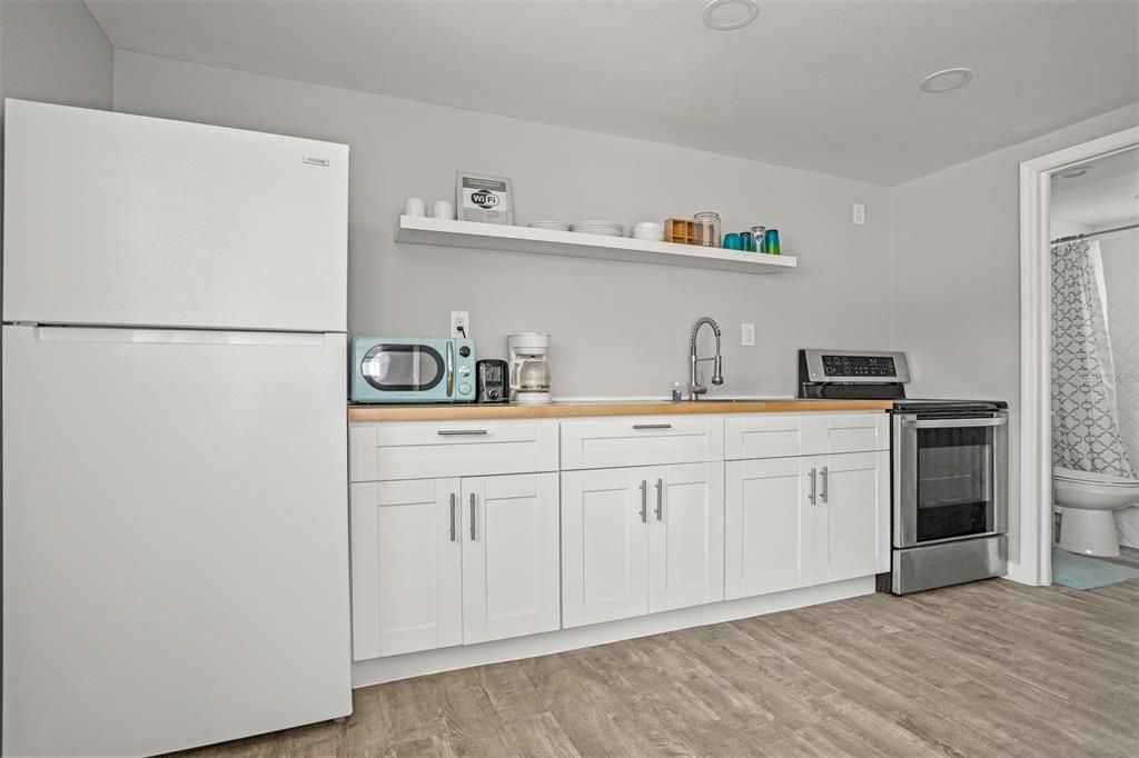 For Sale: $1,061,111 (5 beds, 0 baths, 2190 Square Feet)