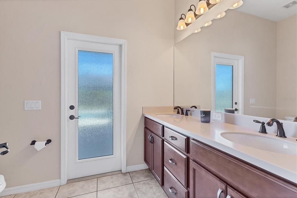 For Sale: $749,000 (4 beds, 3 baths, 3014 Square Feet)