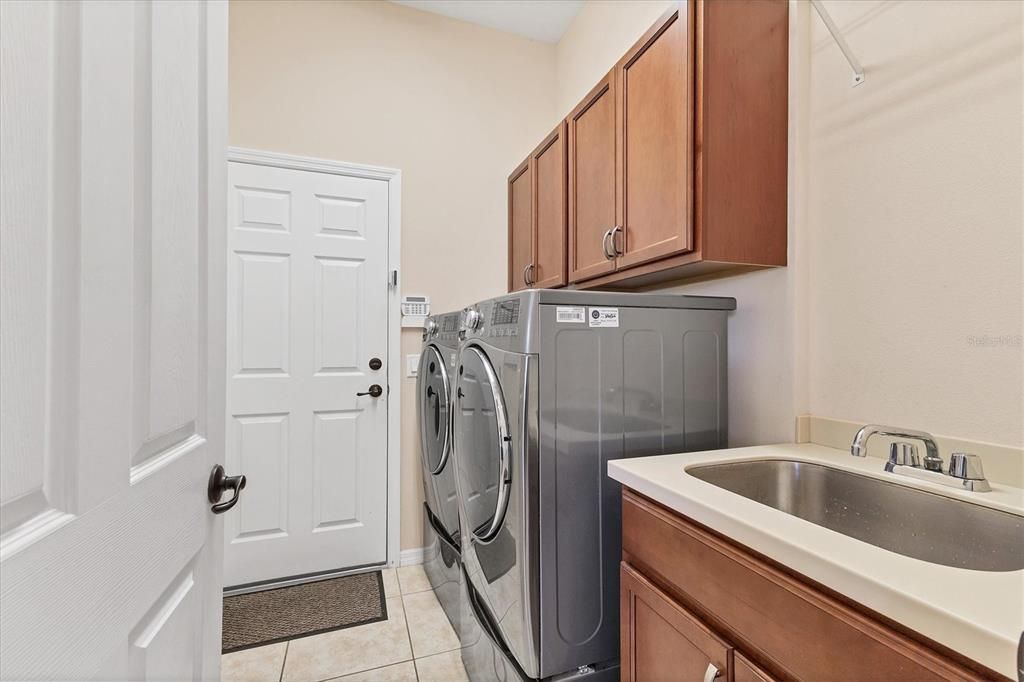 For Sale: $749,000 (4 beds, 3 baths, 3014 Square Feet)