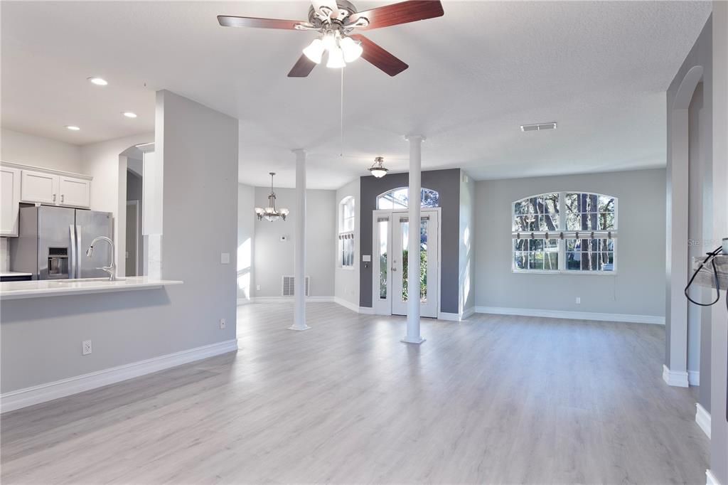 В аренду: $2,850 (4 спален, 2 ванн, 1983 Квадратных фут)