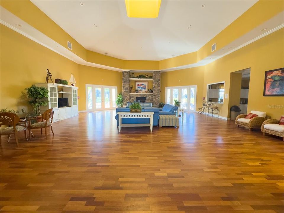 For Rent: $2,500 (2 beds, 2 baths, 1321 Square Feet)