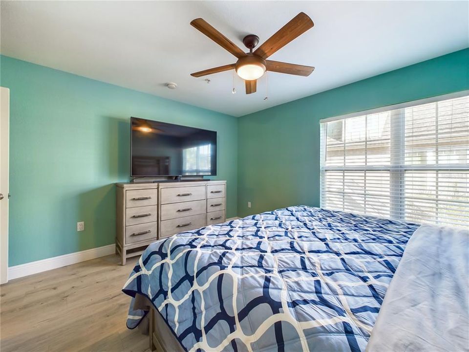 For Rent: $2,500 (2 beds, 2 baths, 1321 Square Feet)