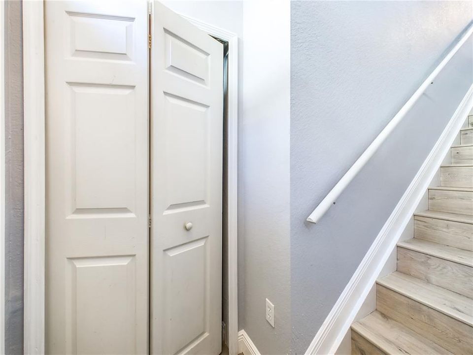 For Rent: $2,500 (2 beds, 2 baths, 1321 Square Feet)