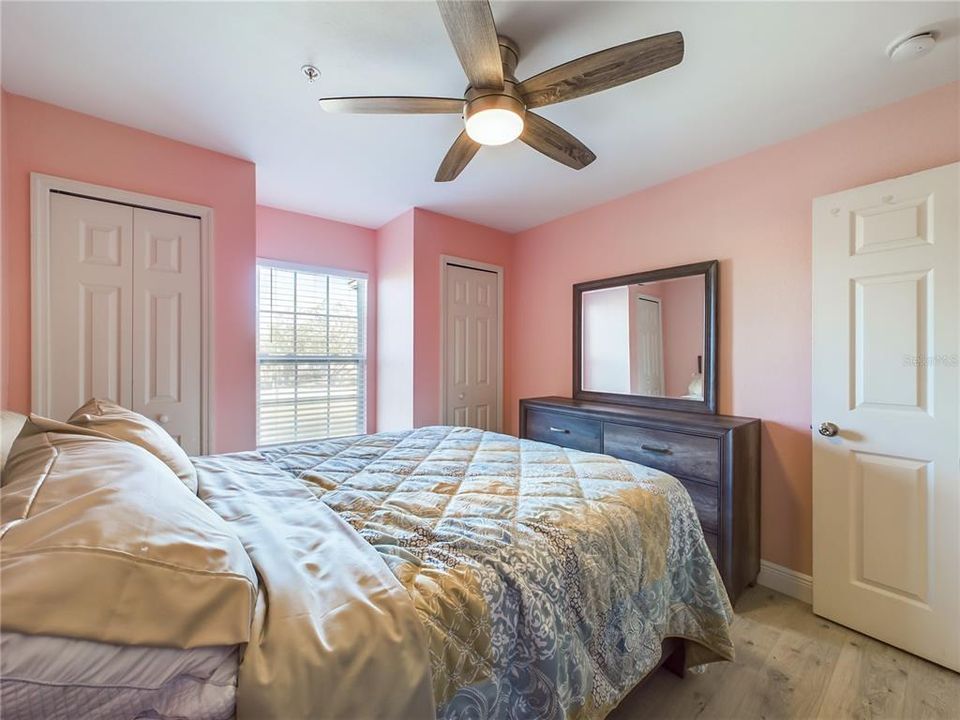 For Rent: $2,500 (2 beds, 2 baths, 1321 Square Feet)