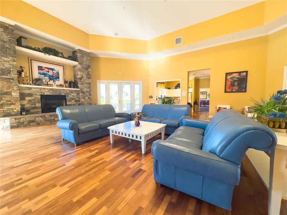 For Rent: $2,500 (2 beds, 2 baths, 1321 Square Feet)