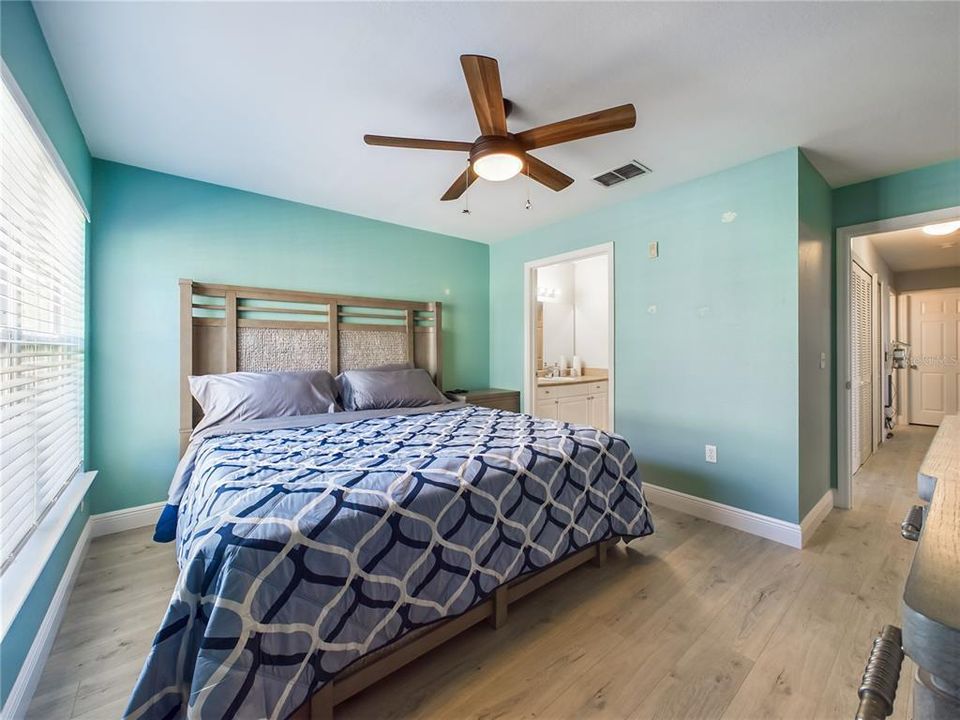 For Rent: $2,500 (2 beds, 2 baths, 1321 Square Feet)