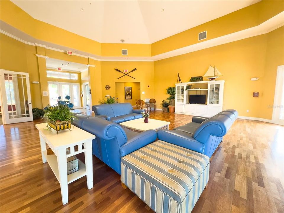 For Rent: $2,500 (2 beds, 2 baths, 1321 Square Feet)