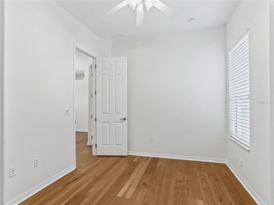 For Sale: $289,500 (3 beds, 2 baths, 1394 Square Feet)