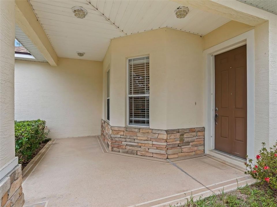 For Sale: $289,500 (3 beds, 2 baths, 1394 Square Feet)