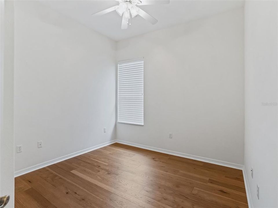 For Sale: $289,500 (3 beds, 2 baths, 1394 Square Feet)