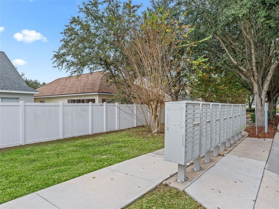 For Sale: $289,500 (3 beds, 2 baths, 1394 Square Feet)