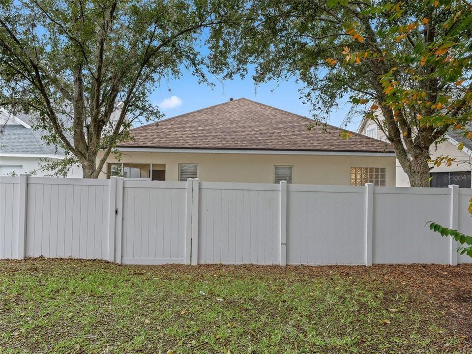 For Sale: $289,500 (3 beds, 2 baths, 1394 Square Feet)