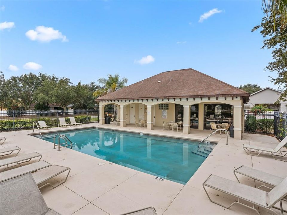 For Sale: $289,500 (3 beds, 2 baths, 1394 Square Feet)