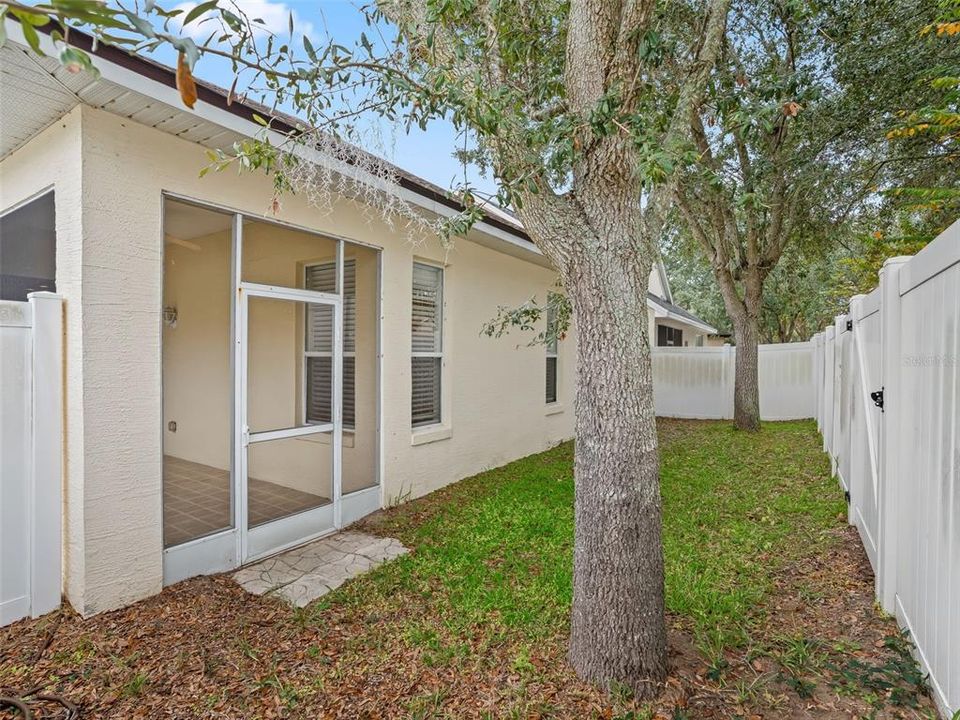 For Sale: $289,500 (3 beds, 2 baths, 1394 Square Feet)