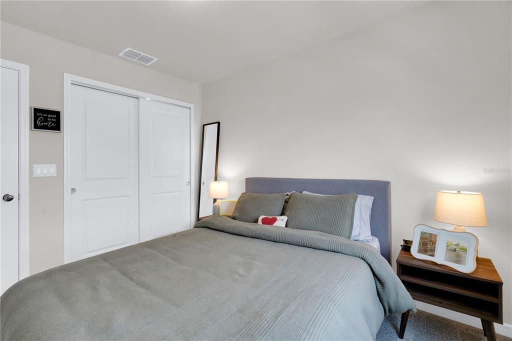 出租: $3,200 (4 贝兹, 3 浴室, 1809 平方英尺)