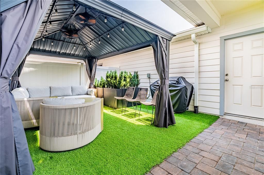 出租: $3,200 (4 贝兹, 3 浴室, 1809 平方英尺)