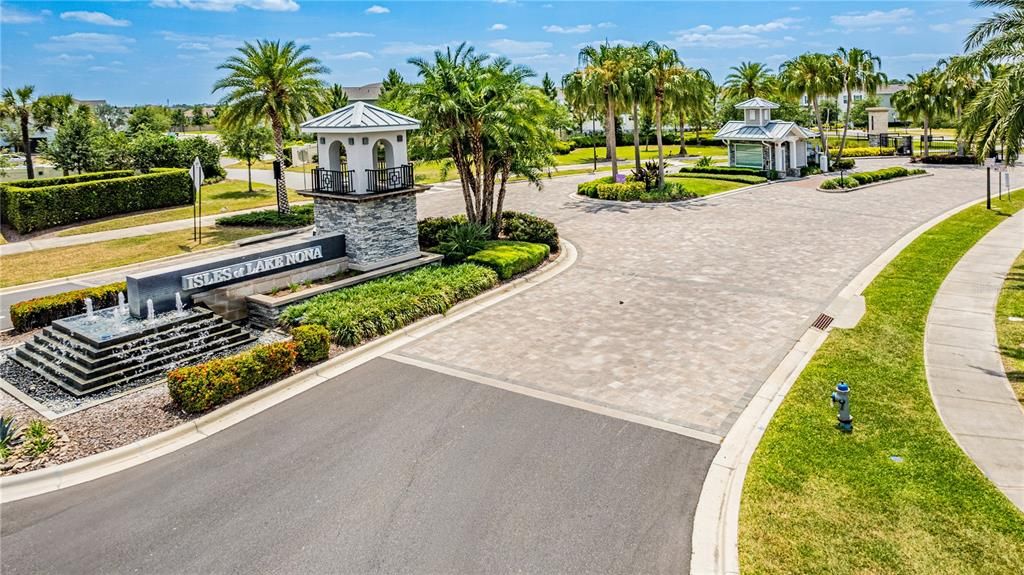 出租: $3,200 (4 贝兹, 3 浴室, 1809 平方英尺)