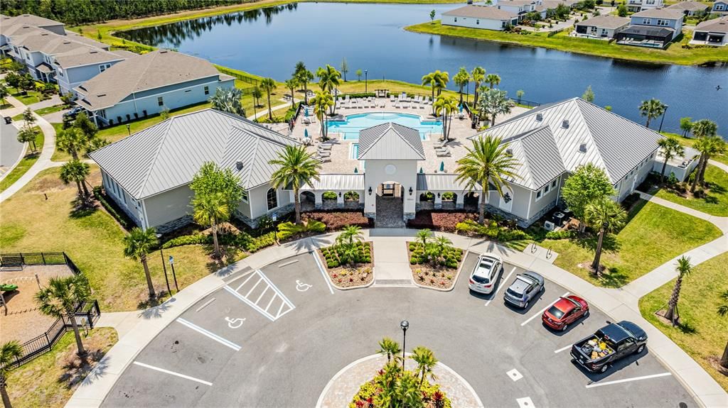 出租: $3,200 (4 贝兹, 3 浴室, 1809 平方英尺)