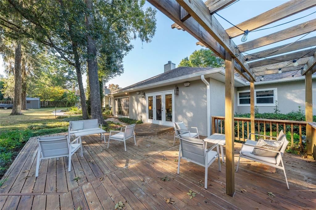 For Rent: $3,500 (3 beds, 2 baths, 2160 Square Feet)