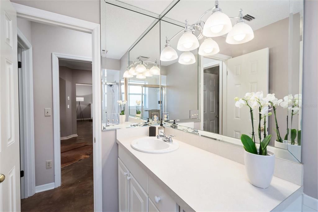 For Rent: $3,500 (3 beds, 2 baths, 2160 Square Feet)