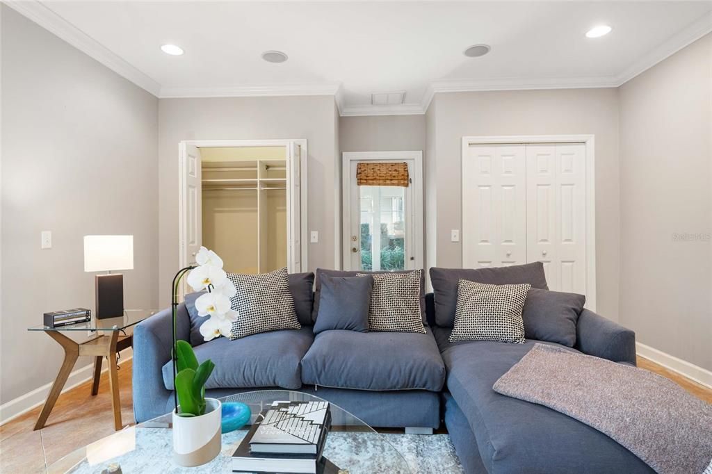 For Rent: $3,500 (3 beds, 2 baths, 2160 Square Feet)