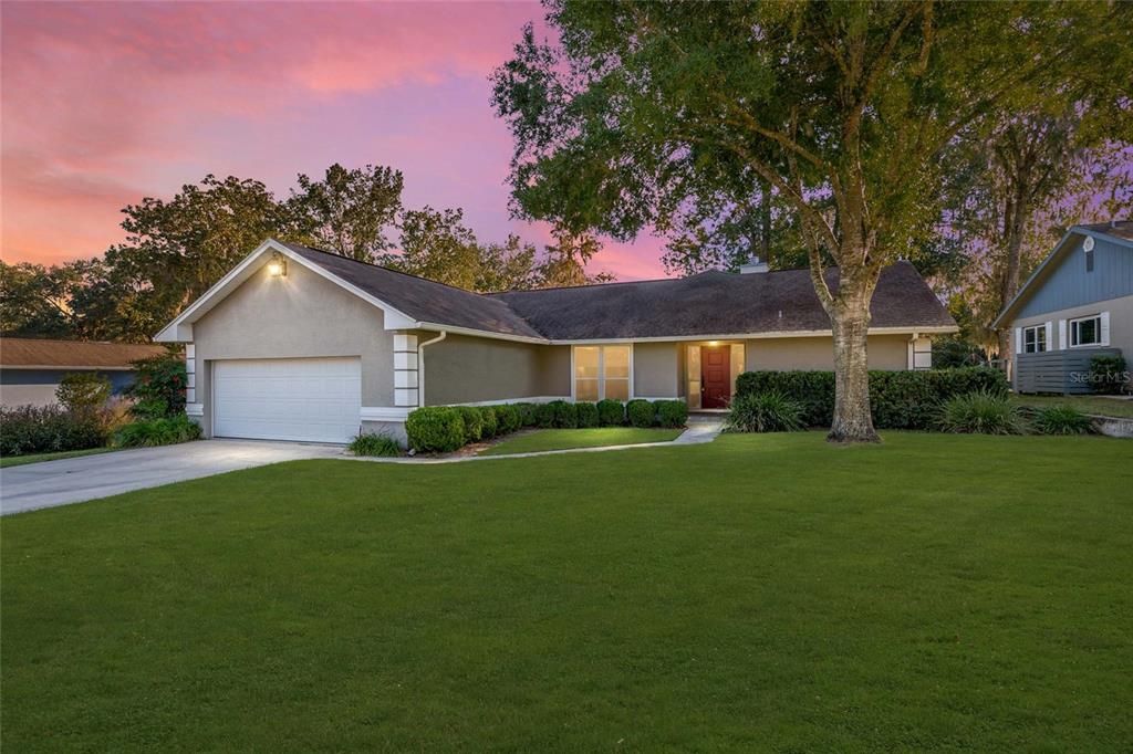 For Rent: $3,500 (3 beds, 2 baths, 2160 Square Feet)