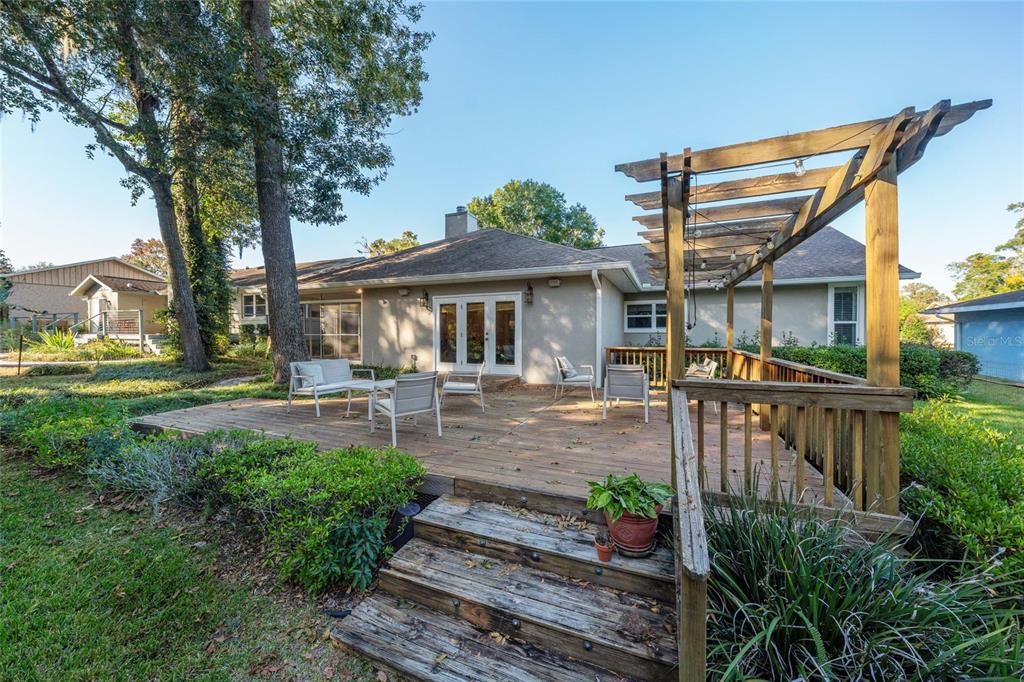 For Rent: $3,500 (3 beds, 2 baths, 2160 Square Feet)