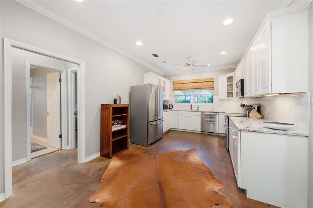 For Rent: $3,500 (3 beds, 2 baths, 2160 Square Feet)