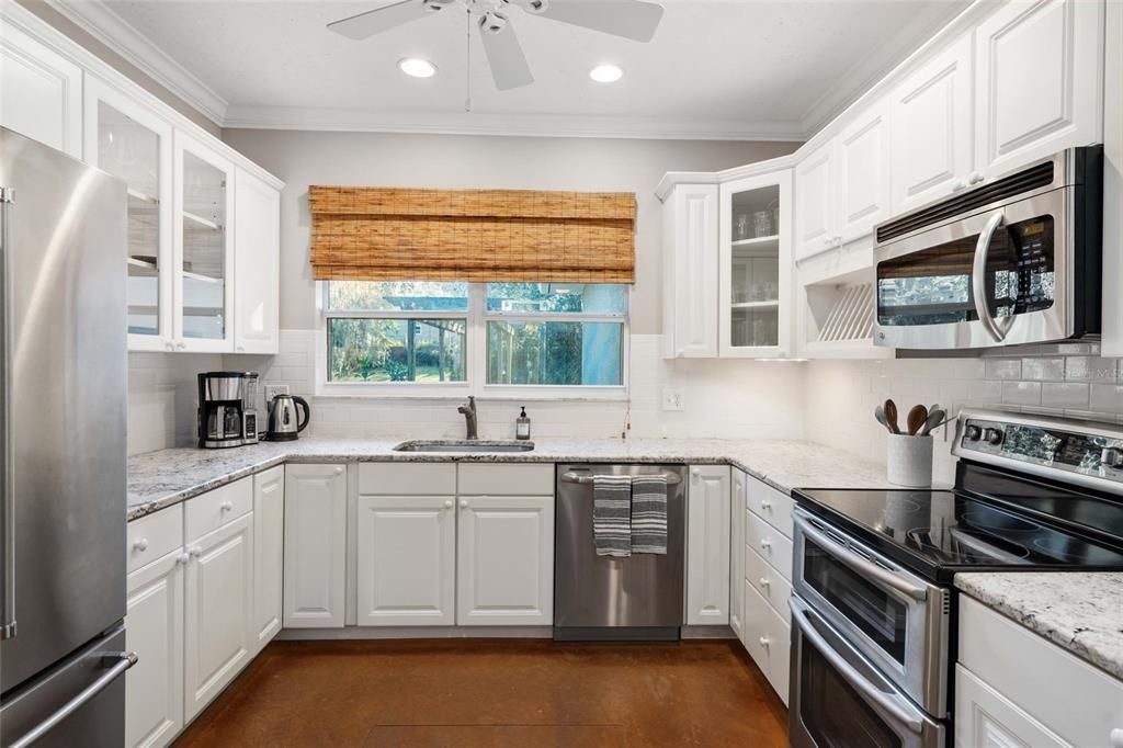 For Rent: $3,500 (3 beds, 2 baths, 2160 Square Feet)