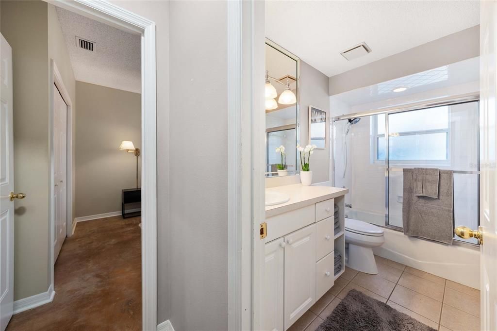 For Rent: $3,500 (3 beds, 2 baths, 2160 Square Feet)