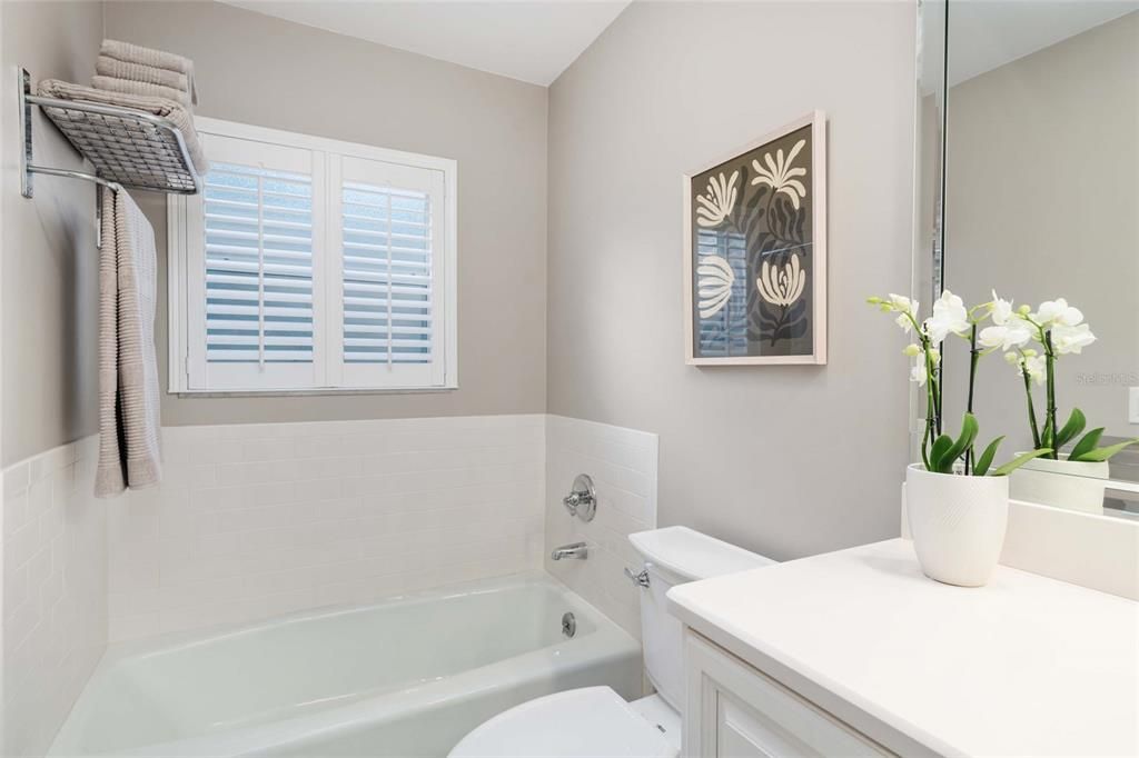 For Rent: $3,500 (3 beds, 2 baths, 2160 Square Feet)