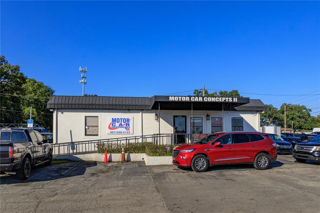 待售: $3,700,000 (2.03 acres)