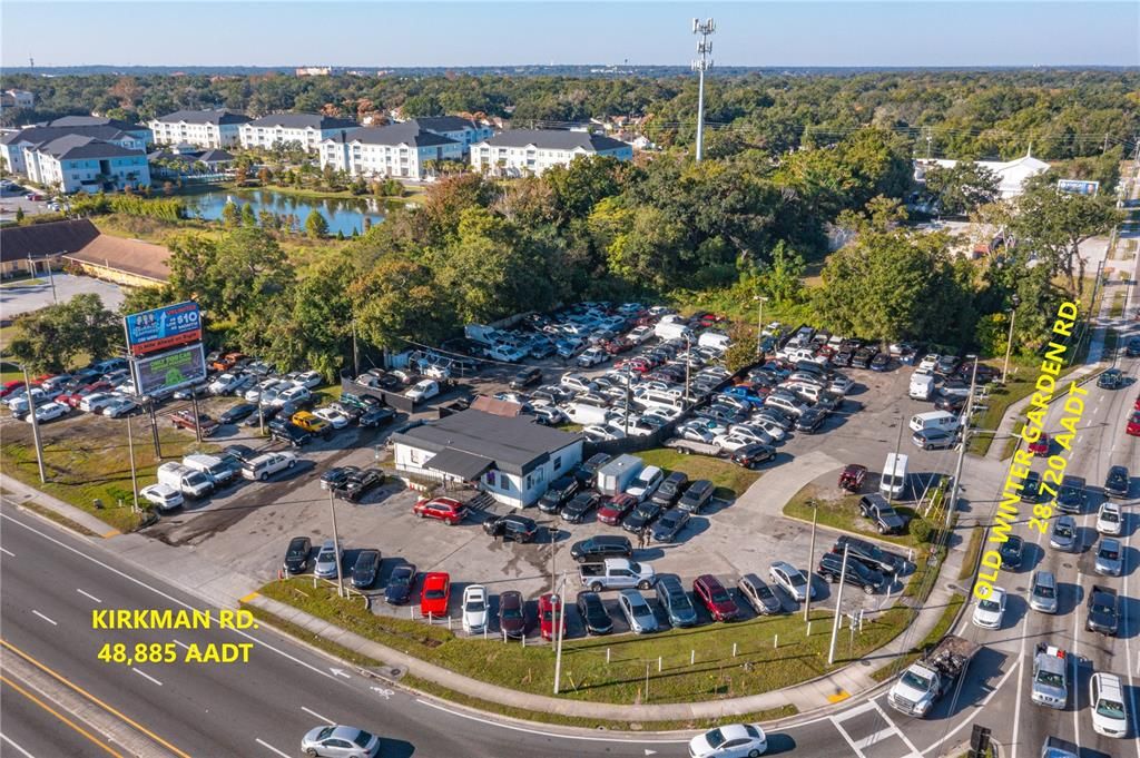 待售: $3,700,000 (2.03 acres)