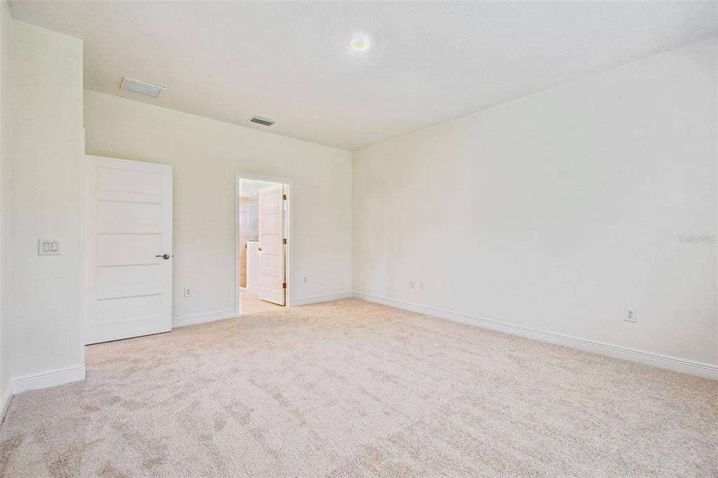 For Sale: $483,990 (3 beds, 2 baths, 1933 Square Feet)