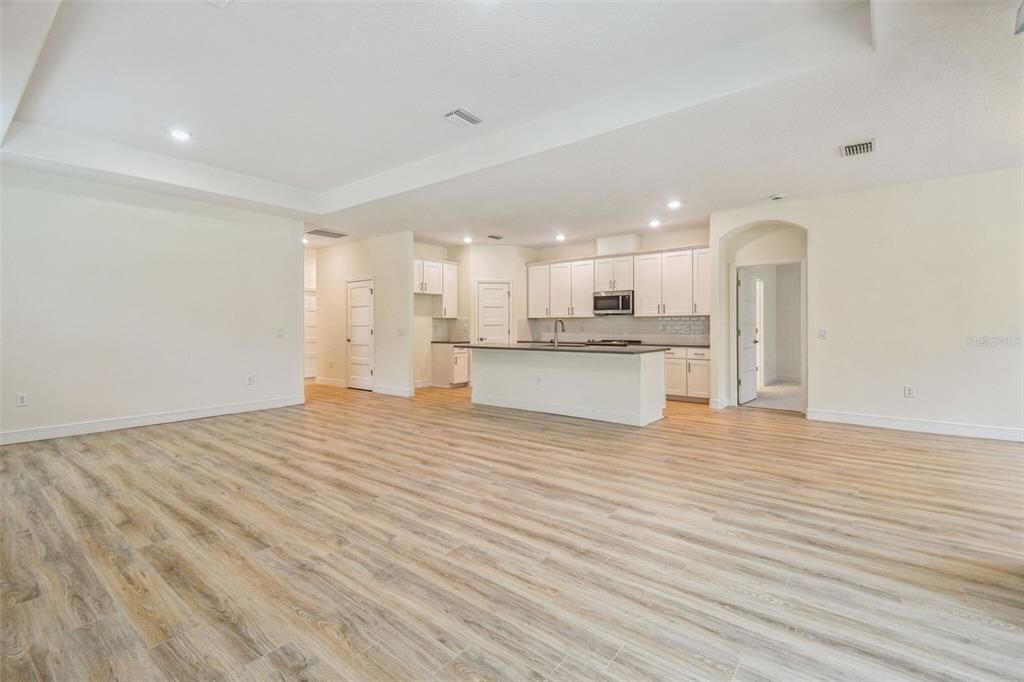 For Sale: $483,990 (3 beds, 2 baths, 1933 Square Feet)