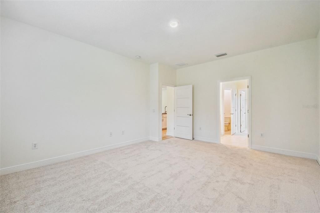 For Sale: $483,990 (3 beds, 2 baths, 1933 Square Feet)