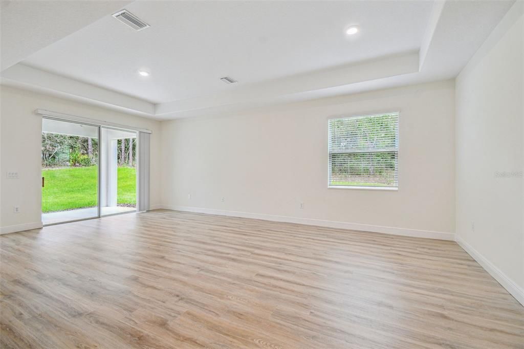 For Sale: $483,990 (3 beds, 2 baths, 1933 Square Feet)