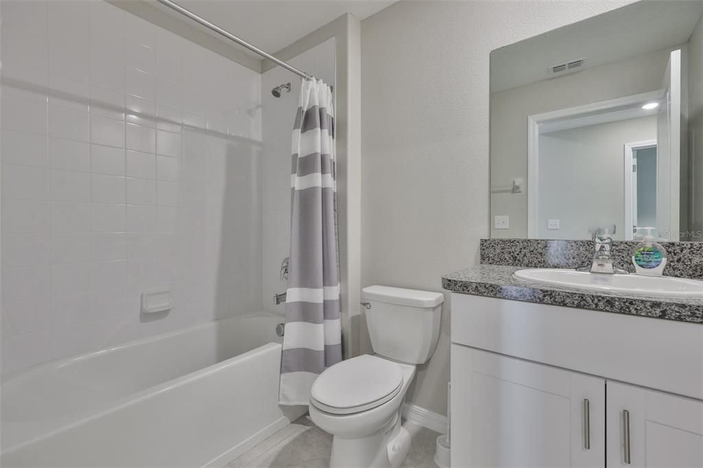 For Rent: $2,400 (3 beds, 2 baths, 1451 Square Feet)