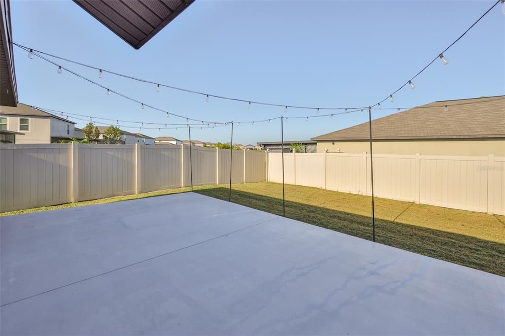 For Rent: $2,400 (3 beds, 2 baths, 1451 Square Feet)