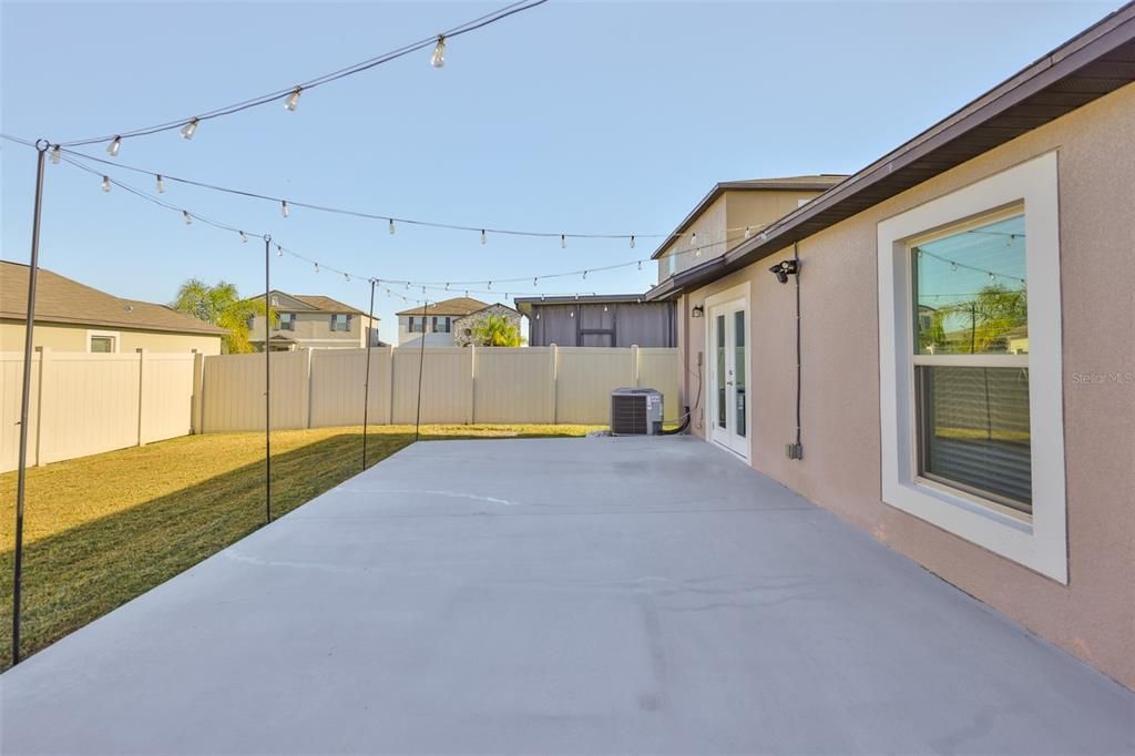 For Rent: $2,400 (3 beds, 2 baths, 1451 Square Feet)