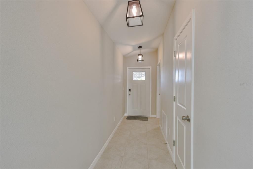 For Rent: $2,400 (3 beds, 2 baths, 1451 Square Feet)