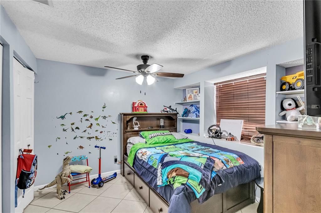 Active With Contract: $345,000 (3 beds, 2 baths, 1280 Square Feet)