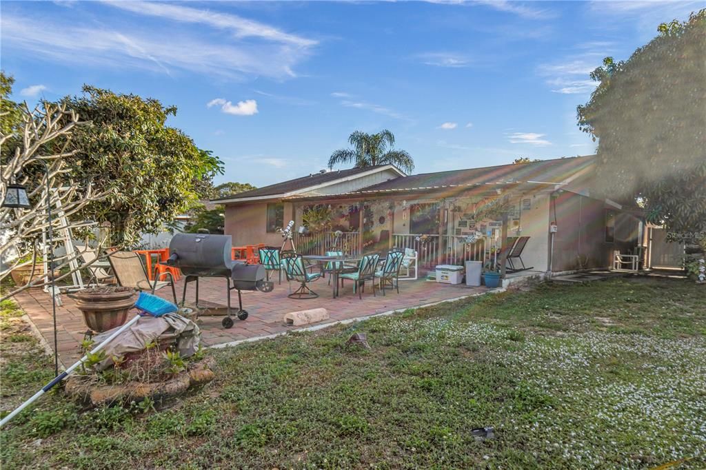 Active With Contract: $345,000 (3 beds, 2 baths, 1280 Square Feet)