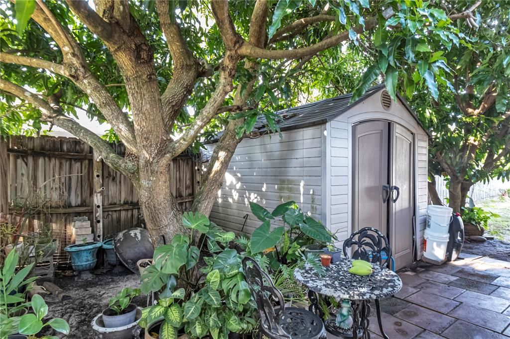 Active With Contract: $345,000 (3 beds, 2 baths, 1280 Square Feet)