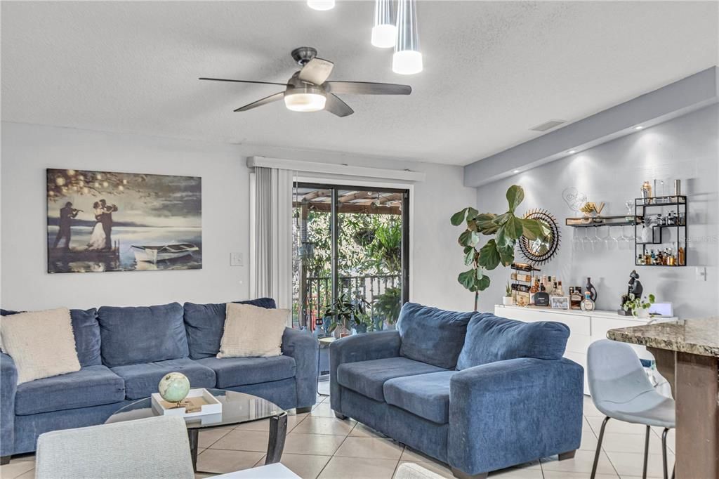 Active With Contract: $345,000 (3 beds, 2 baths, 1280 Square Feet)