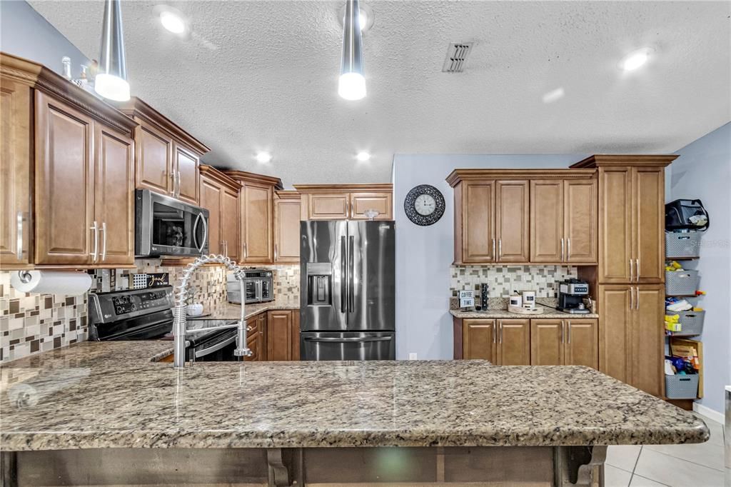 Active With Contract: $345,000 (3 beds, 2 baths, 1280 Square Feet)