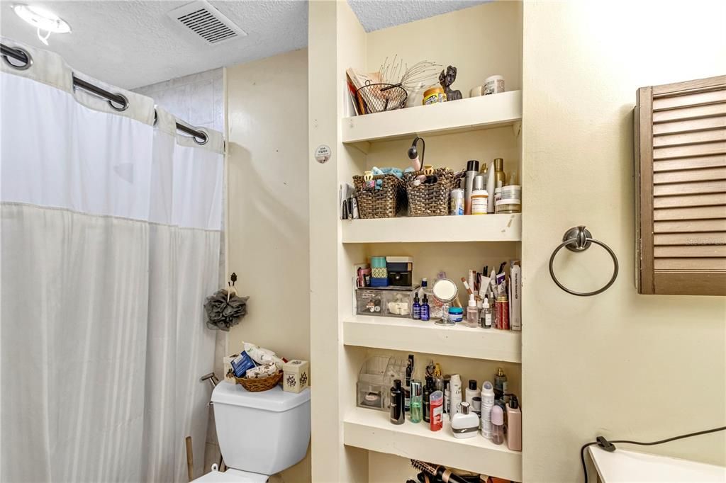 Active With Contract: $345,000 (3 beds, 2 baths, 1280 Square Feet)